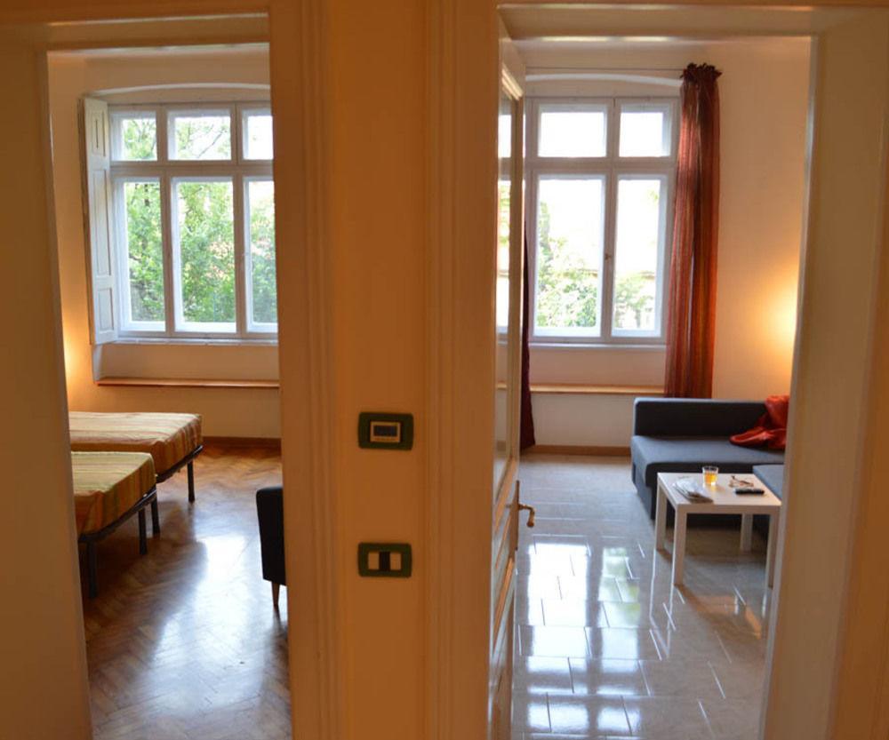 Casa Vacanze All'Angolo Trieste Exteriör bild