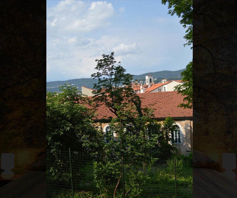 Casa Vacanze All'Angolo Trieste Exteriör bild