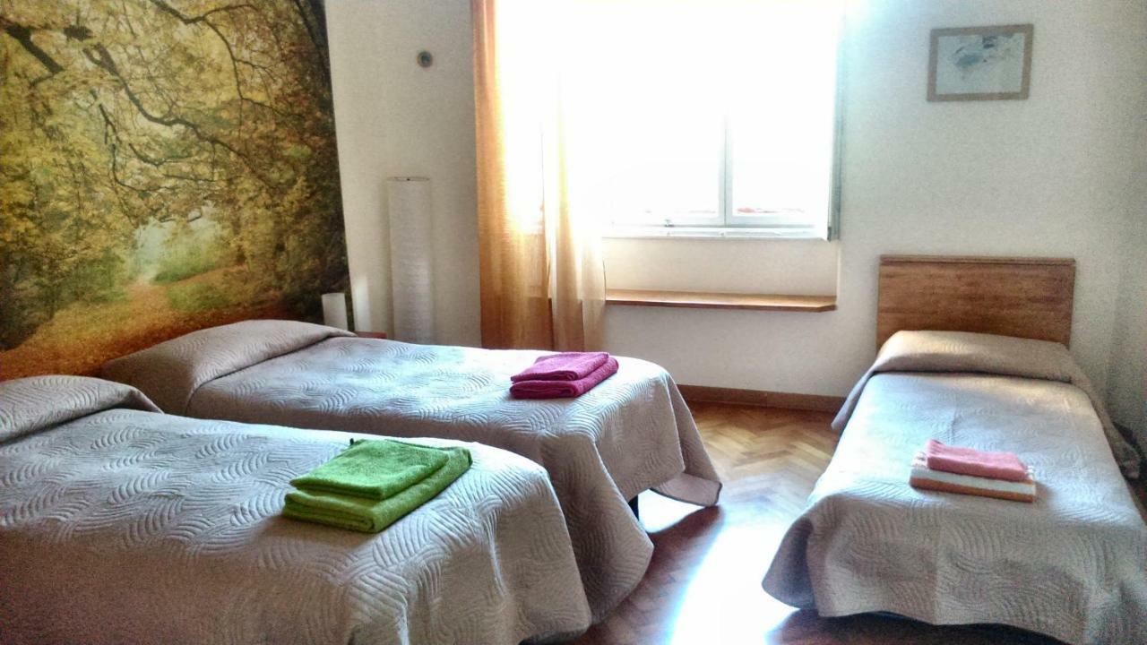 Casa Vacanze All'Angolo Trieste Exteriör bild